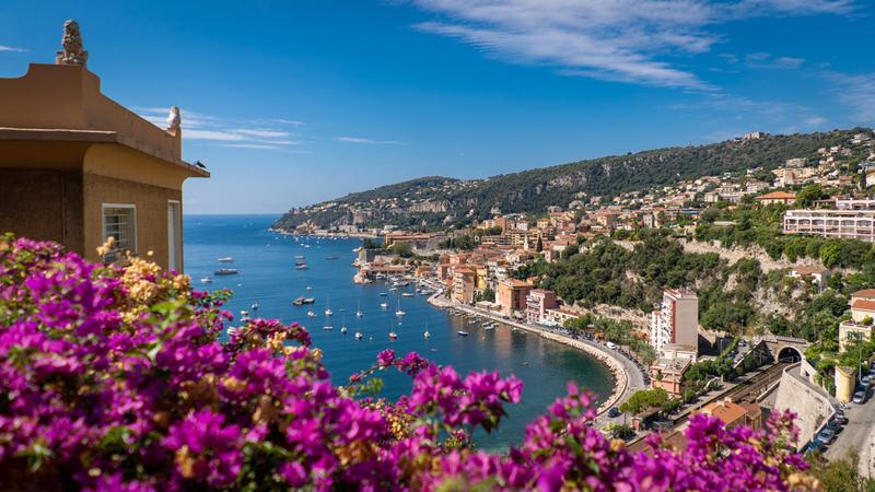 Linie lotnicze na Lazurowe Wybrzeże