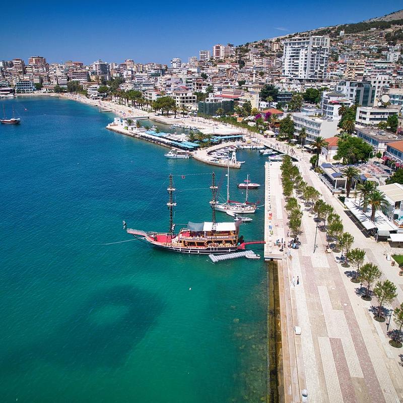 Wpływ pogody na loty do Albanii