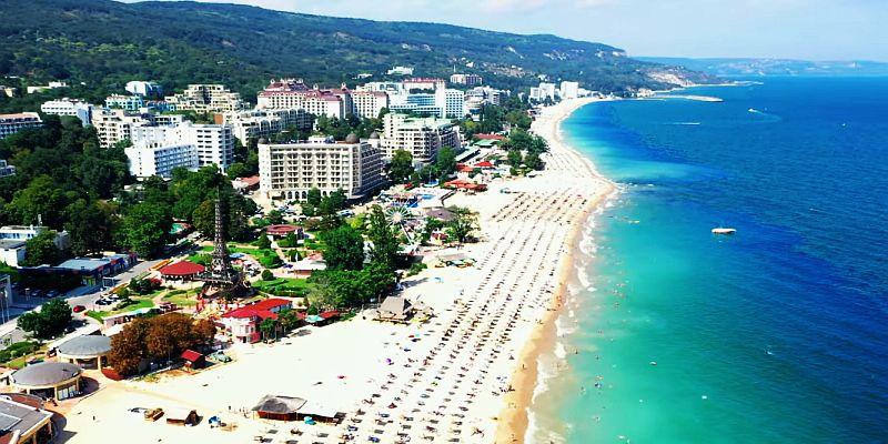 Sezon turystyczny Złote Piaski