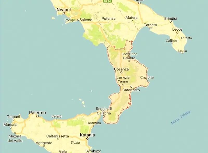 Ile czasu zajmuje podróż do Kalabrii? Sprawdź, jak długo leci się do tego pięknego regionu!