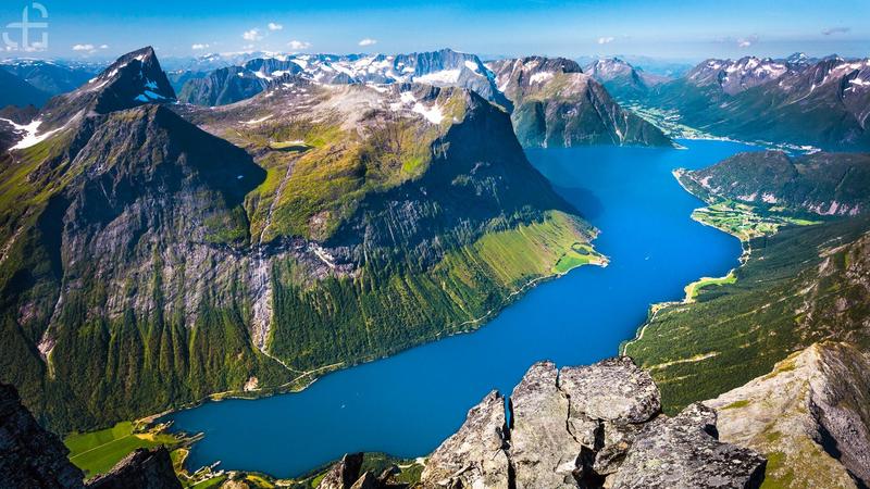 Odkryj piękno fiordów norweskich – podróż przez naturę i historię