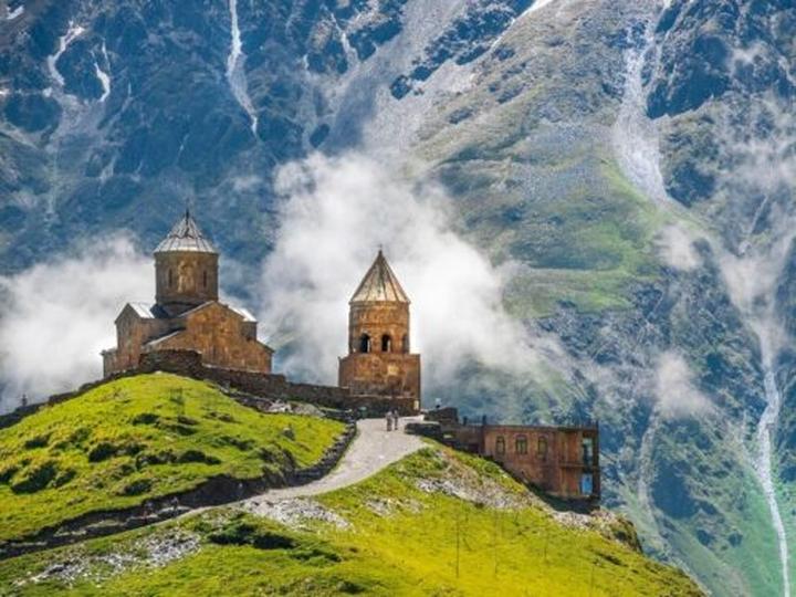 Najlepszy czas na podróż do Gruzji