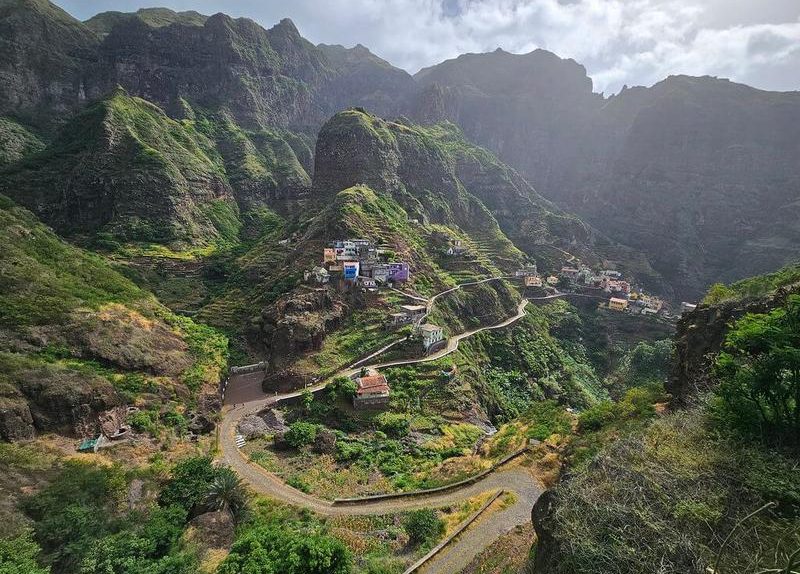 Ile trwa lot na Wyspy Zielonego Przylądka? Sprawdź, jak długo się leci!