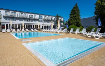 Jak wygodnie dotrzeć z Łodzi do Jarosławca? Praktyczny przewodnik