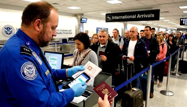 Jakie zasady dotyczą bagażu w samolotach do USA?