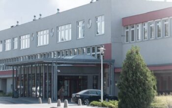 Jak dojechać do Poznania ul. Szpitalna? Praktyczny przewodnik po trasach