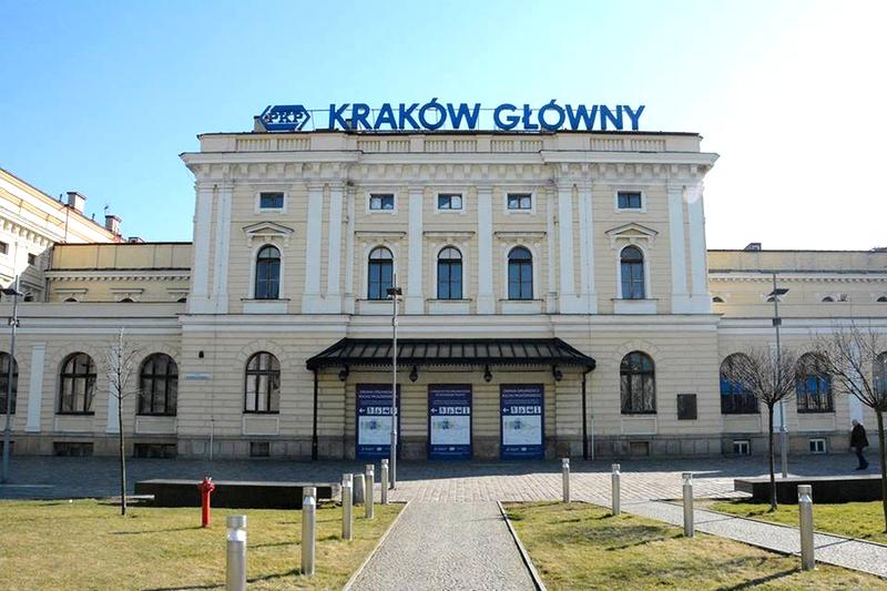 Transport publiczny do dworca