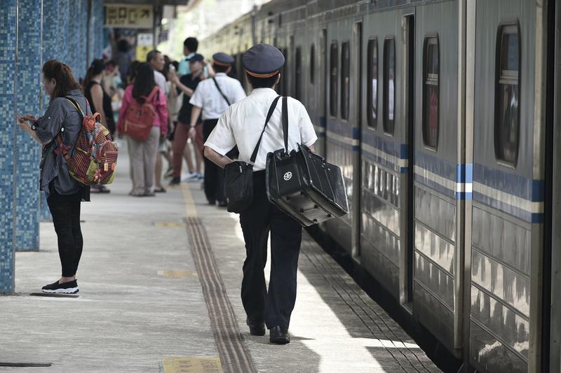 Zarobki konduktora PKP