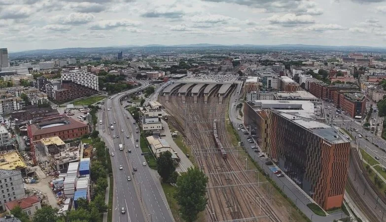 Jak dojść na dworzec PKP Kraków: szybki przewodnik